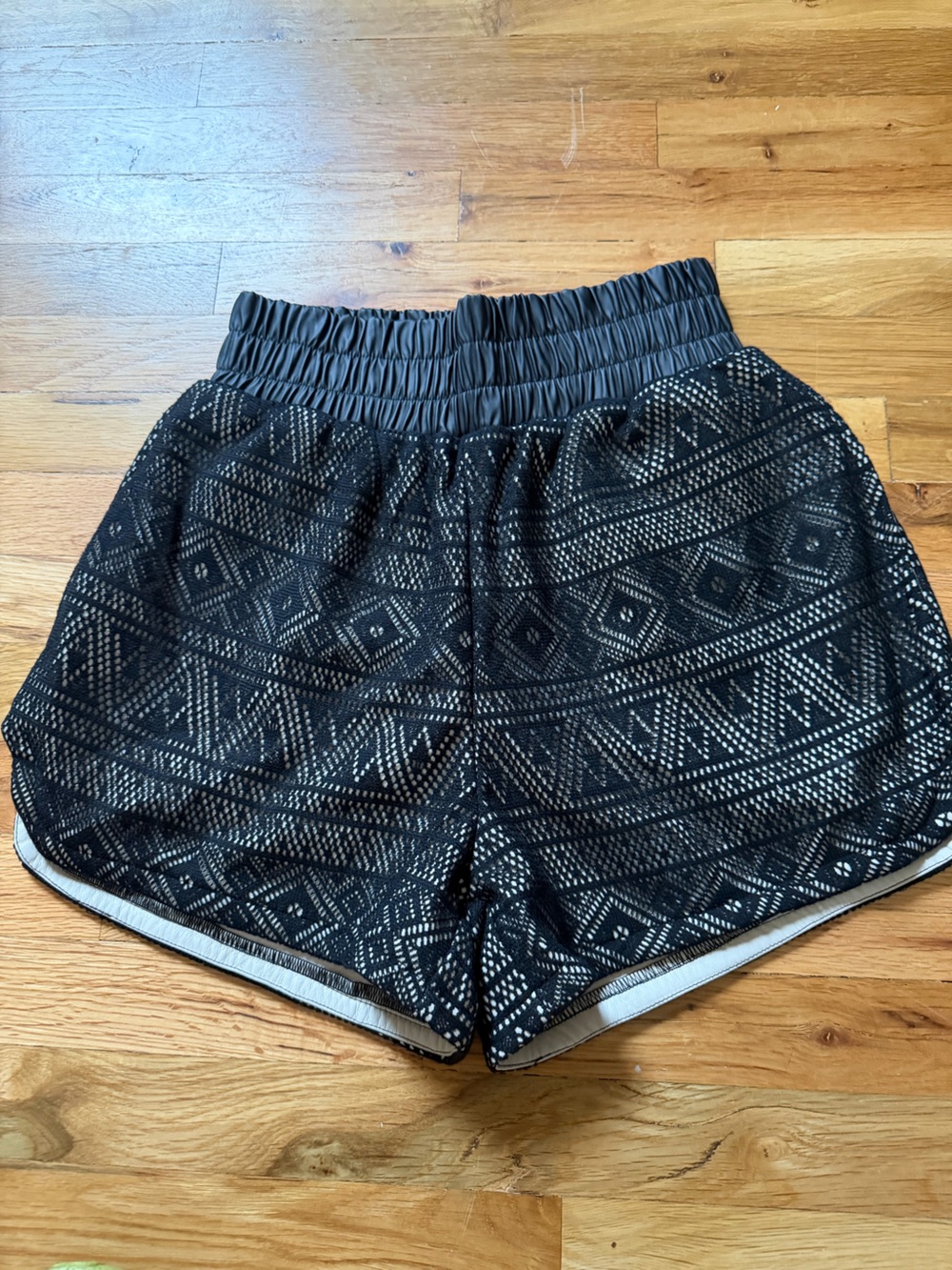 Maniere De Voir Black Patterned Elastic-Waist Skater Shorts